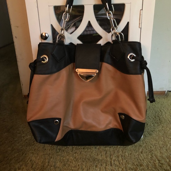 Handbag - Picture 3 of 6